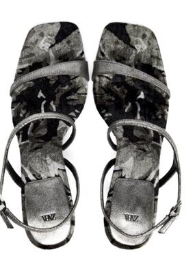 Zara Women's Strappy Sandals in Black and Gray Camo